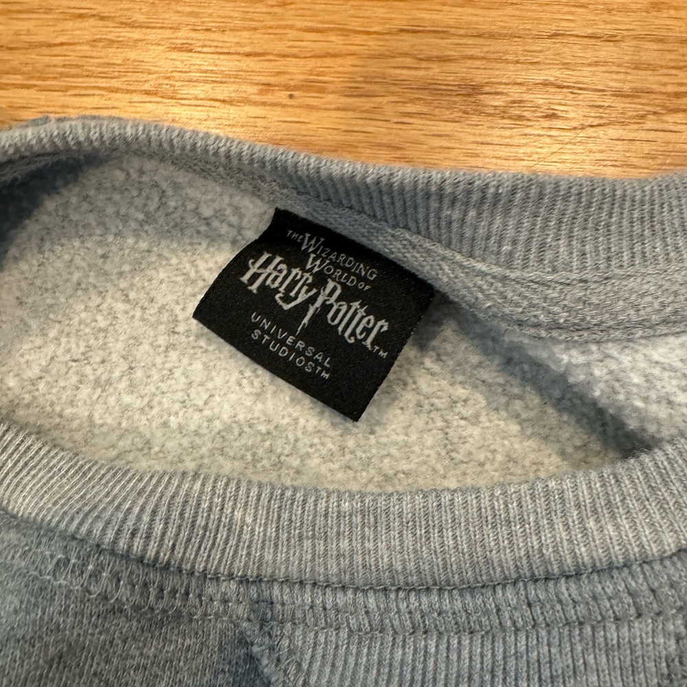 Gryffindor Sweatshirt - Picture 5 of 5